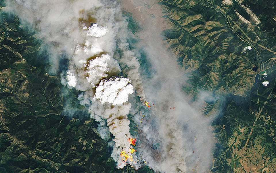 ο-πλανήτης-γη-σε-κατάσταση-βρασμού-561421375