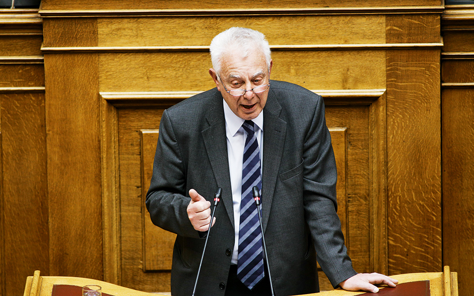 πολιτικές-στοχεύσεις-με-μάρτυρες-δίχ-561421246