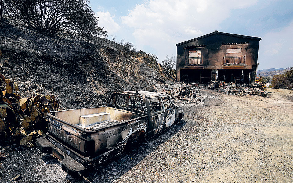 μετράει-πληγές-η-κύπρος-μετά-την-πυρκα-561423403