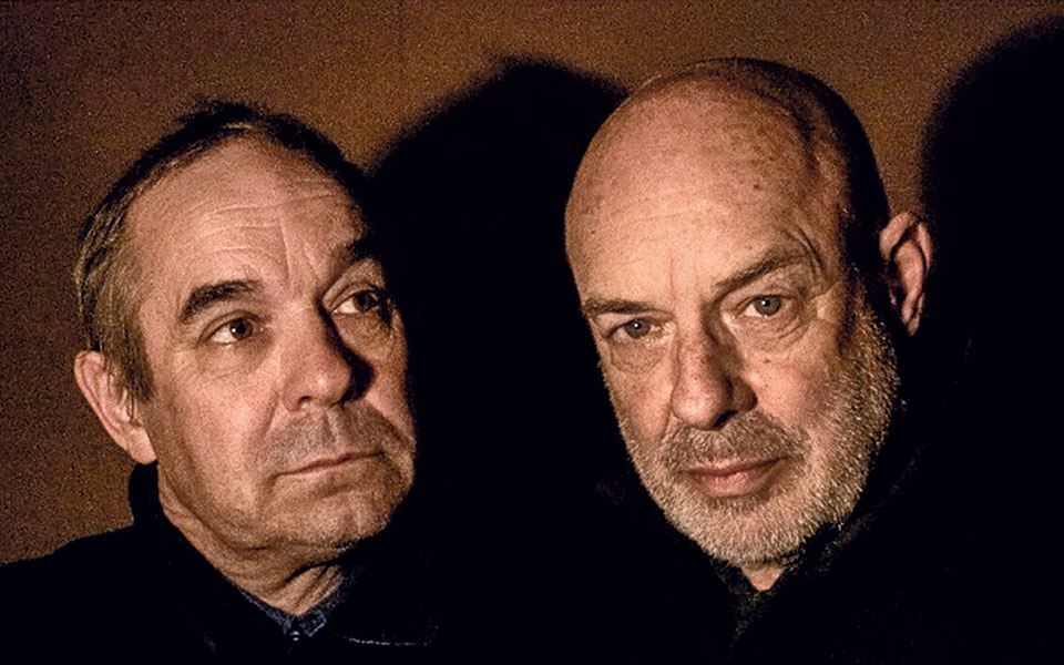 μπράιαν-και-ρότζερ-ινο-μουσική-με-ευρ-561423313