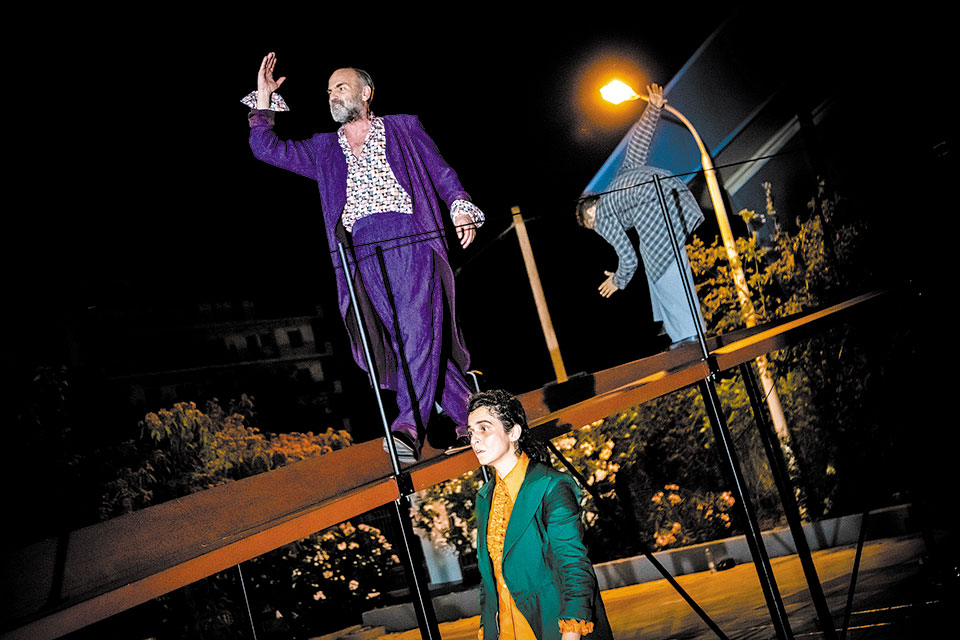 Oι ποιητές θα σώσουν την πόλη…-2