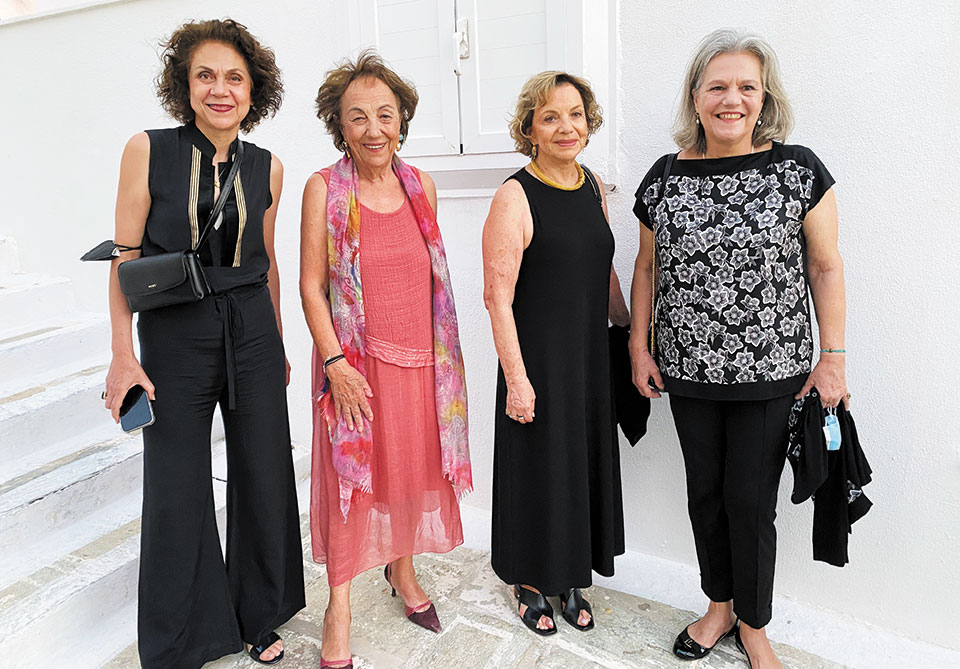 Εγκαίνια για την αναδρομική του Γιώργου Ρόρρη στο Μουσείο Γουλανδρή της Ανδρου-3