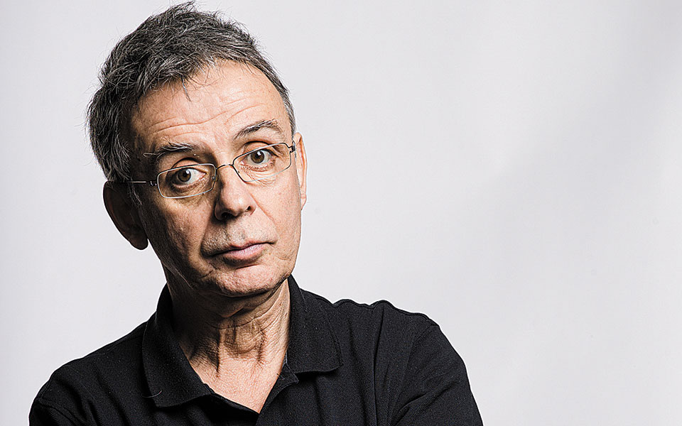 Ξενάγηση από τον Γιώργο Ρόρρη: «Ζωγραφίζω ανθρώπους σαν και μένα»-3