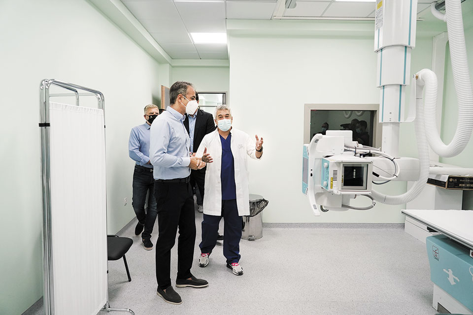 Κορωνοϊός: Τα μέτρα που εξετάζονται για να μπει φρένο στην «έκρηξη» κρουσμάτων-1