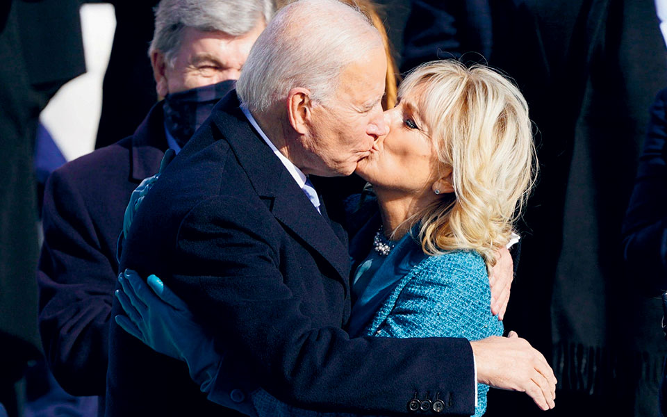 ένας-γάμος-δοκιμάζεται-στον-λευκό-οίκ-561427135