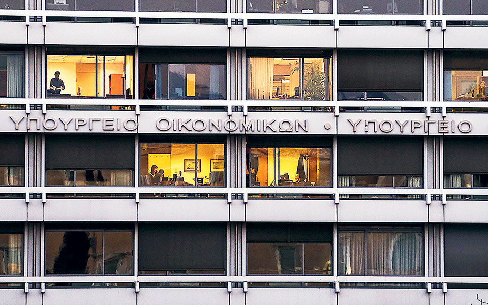 απλήρωτοι-φόροι-264-δισ-το-πεντάμηνο-561427093