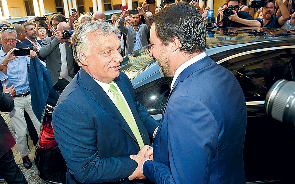 oρμπαν-λεπέν-και-σαλβίνι-ενώνουν-δυνάμ-561429403