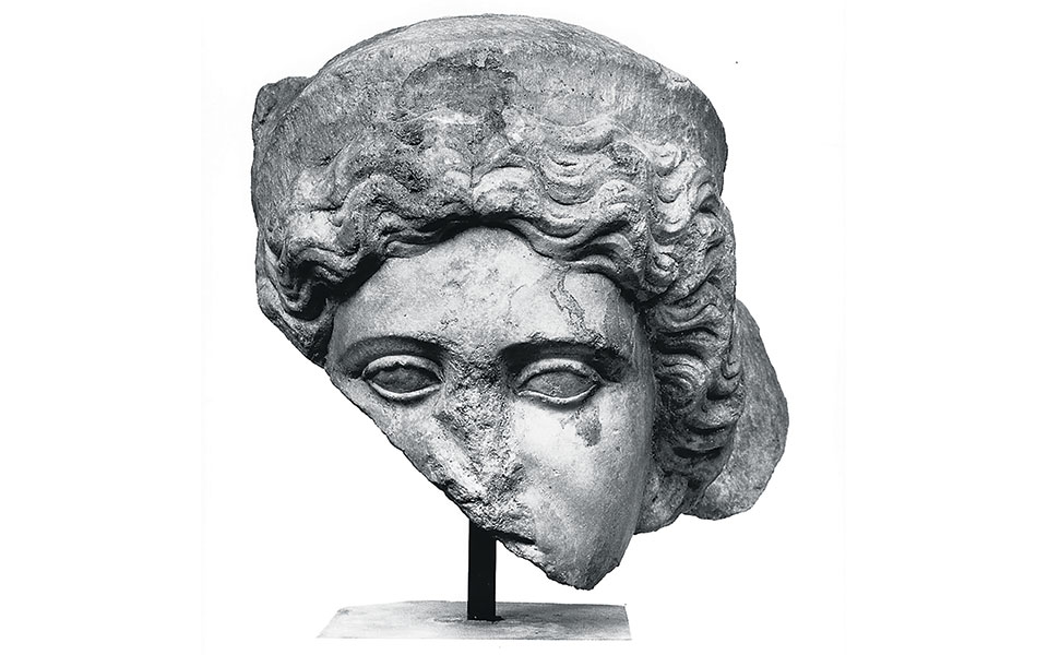 η-φλόγα-της-εξέγερσης-συνέχιζε-να-καίε-561428485