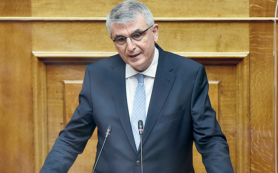 διαψεύδει-εμπλοκή-με-θεσμούς-για-το-επ-561428239