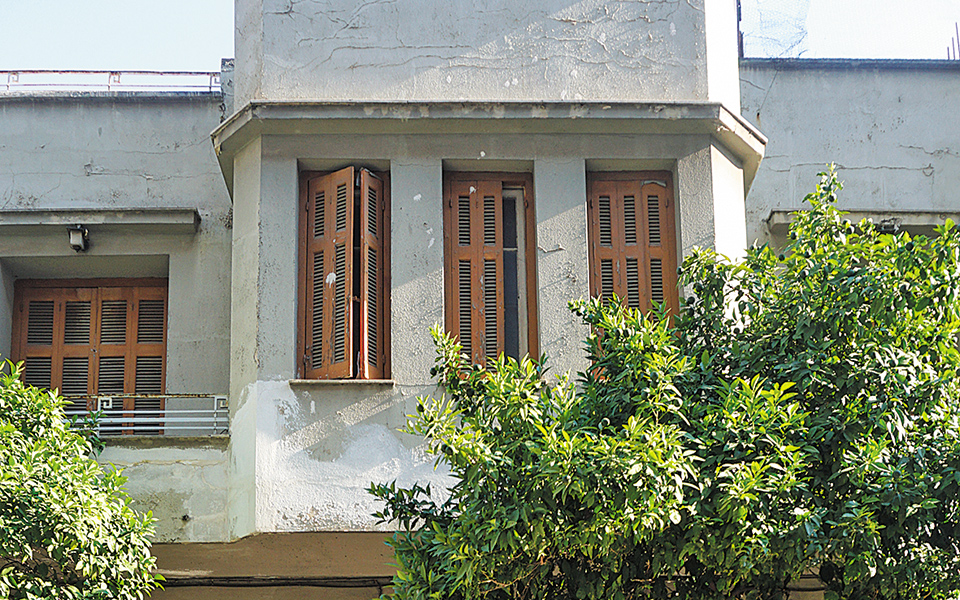 σιωπές-και-χάσματα-στους-δρόμους-του-κ-561437263