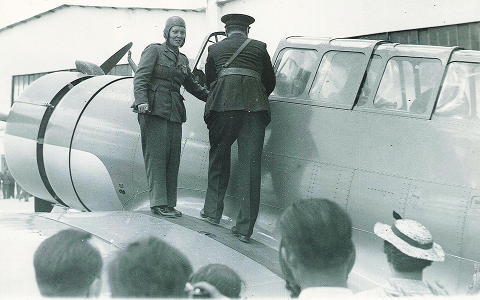 ο-κεμάλ-ατατούρκ-και-η-κόρη-του-561437308