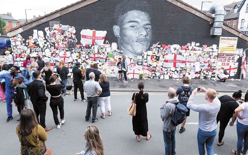 η-αγγλία-χάνει-ένα-μουντιάλ-561432607