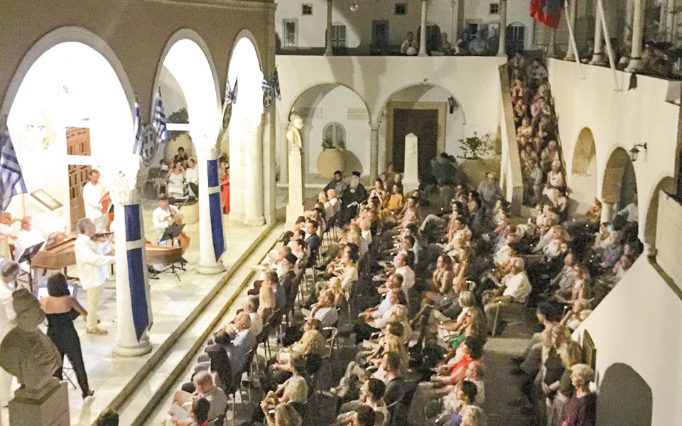 Ενα φιλανθρωπικό ρεσιτάλ στην Υδρα τιμά τη μνήμη του Κωστή Σοφιανού-3