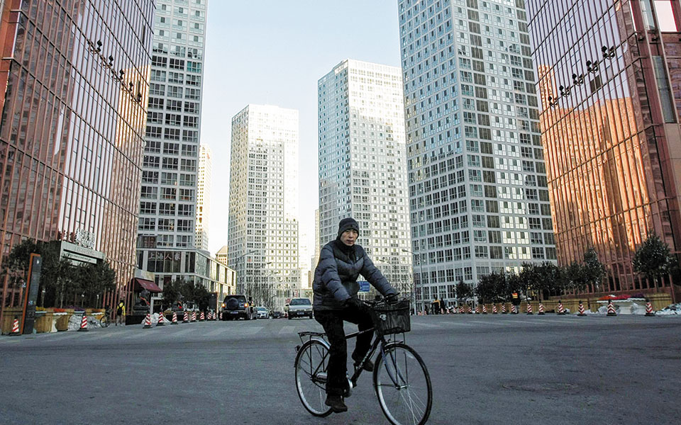 άνω-των-800-δισ-δολ-οι-εισροές-κεφαλαίων-σ-561434431