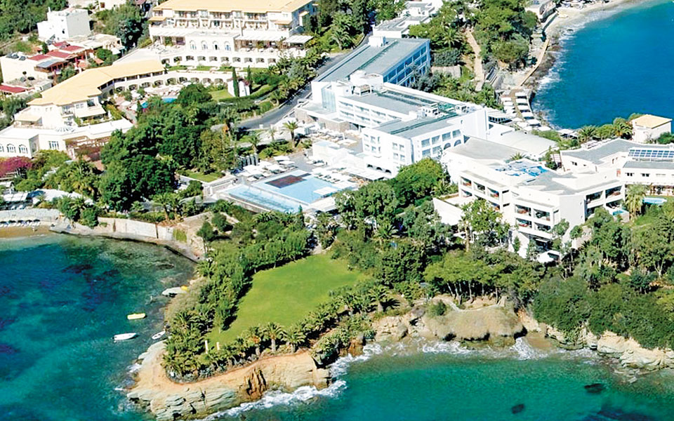 η-hines-πλειοδότησε-για-το-capsis-resort-561435529