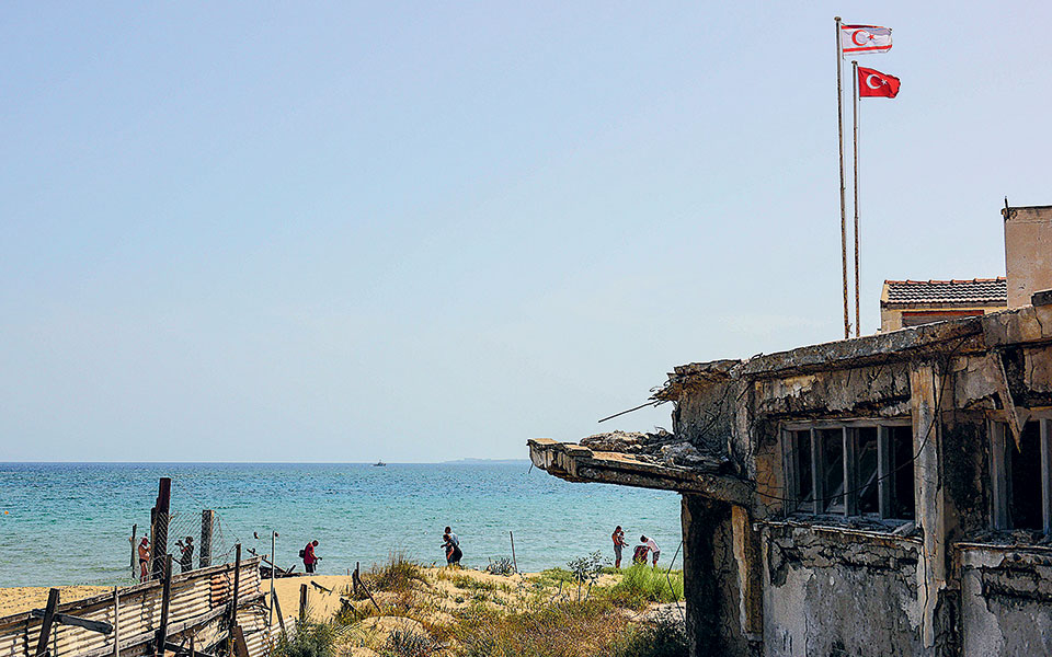 χαρμόσυνα-νέα-κατά-την-επίσκεψη-στα-561436714