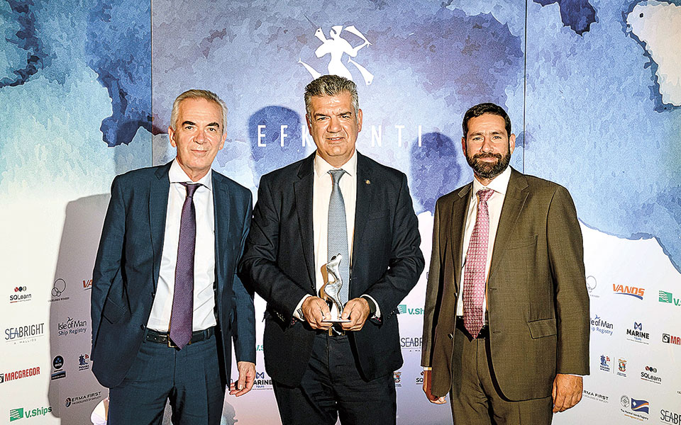 Συγκινητική τελετή για τα ναυτιλιακά βραβεία Ευκράντη στη Σχολή Ναυτικών Δοκίμων-2