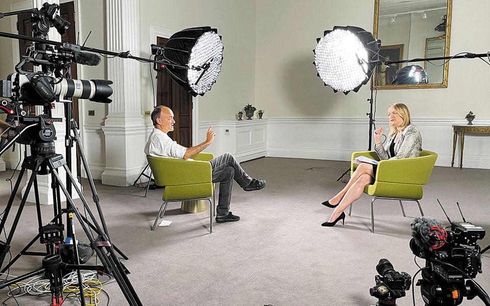 κάμινγκς-ο-τζόνσον-δεν-ήθελε-μέτρα-γι-561440563