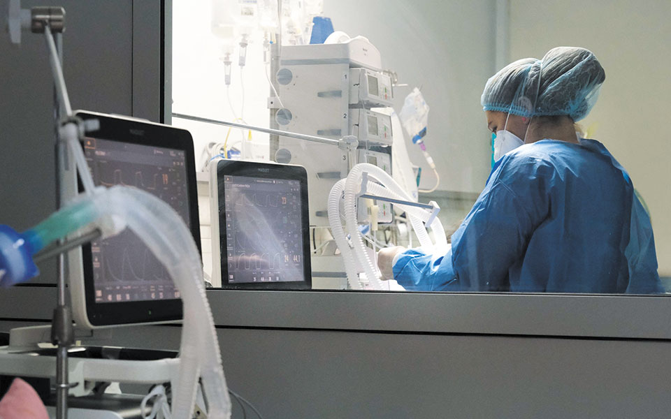 εμβολιασμός-η-θωράκιση-του-υγειονομι-561440500