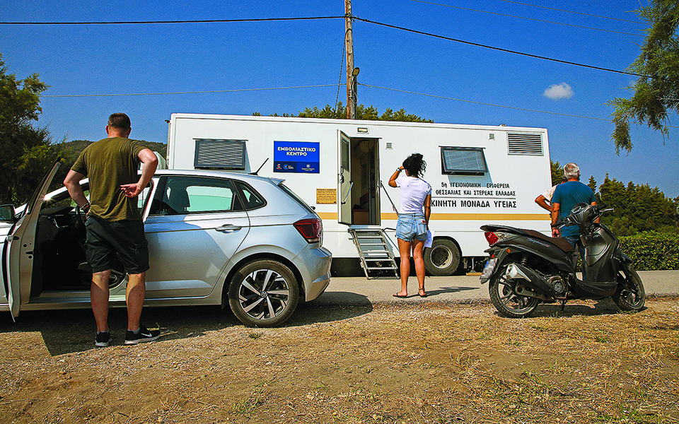 εμβολιασμός-ακολουθώντας-την-επιχε-561444988