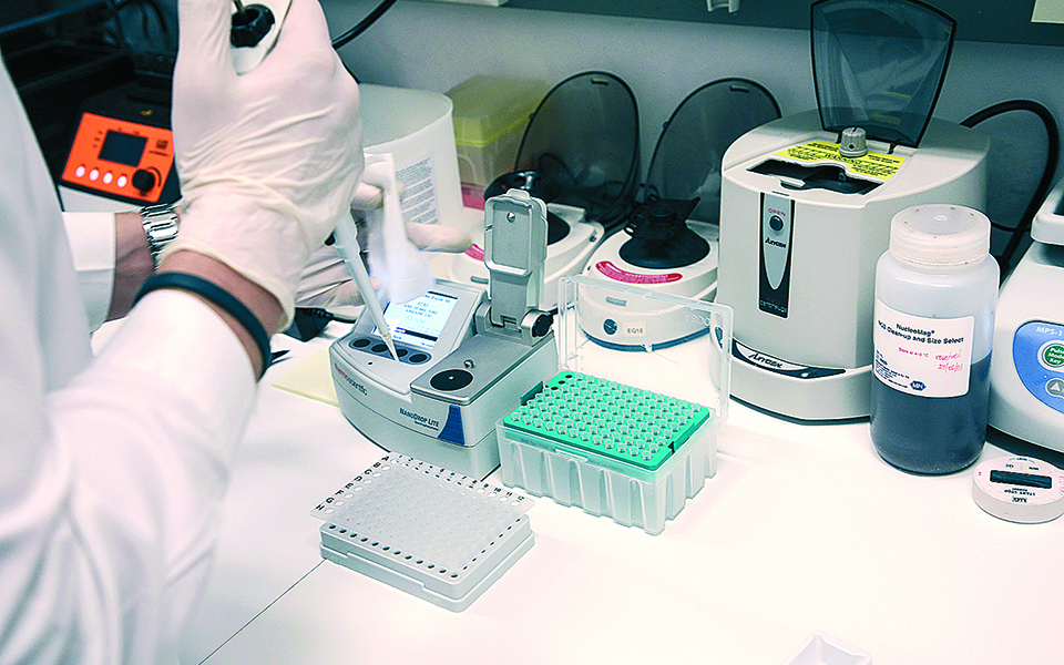 Κορωνοϊός: Οι ανιχνευτές των μεταλλάξεων – «Εργοστάσιο παραγωγής νέων στελεχών οι ανεμβολίαστοι»-1