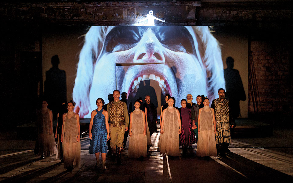 αδελφός-εναντίον-αδελφού-ιστορία-σε-ε-561444889