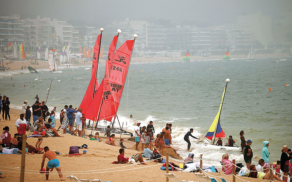 μόνο-οι-εμβολιασμοί-θα-δείξουν-την-έξο-561444283