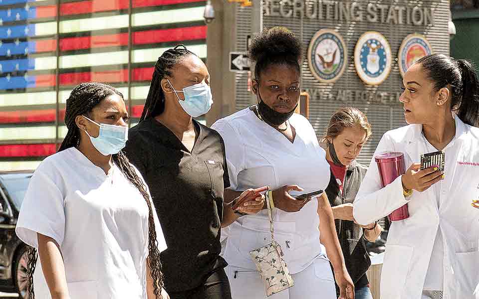 ηπα-κύμα-οργής-εμβολιασμένων-για-τους-561448906