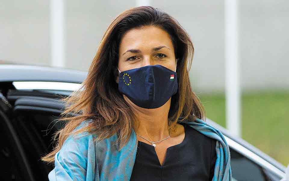 πιέσεις-παραίτησης-σε-υπουργούς-του-ο-561449722