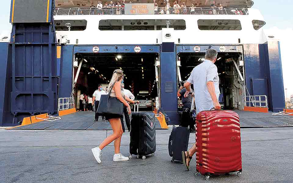 μείωσαν-ταξίδια-και-έκαναν-λιγότερες-561451408