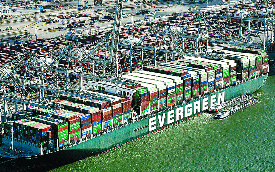 το-ever-given-ελλιμενίστηκε-στο-ρότερνταμ-τ-561452515