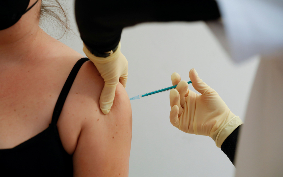 εμβόλια-πολύ-αποτελεσματικές-κατά-τη-561442000