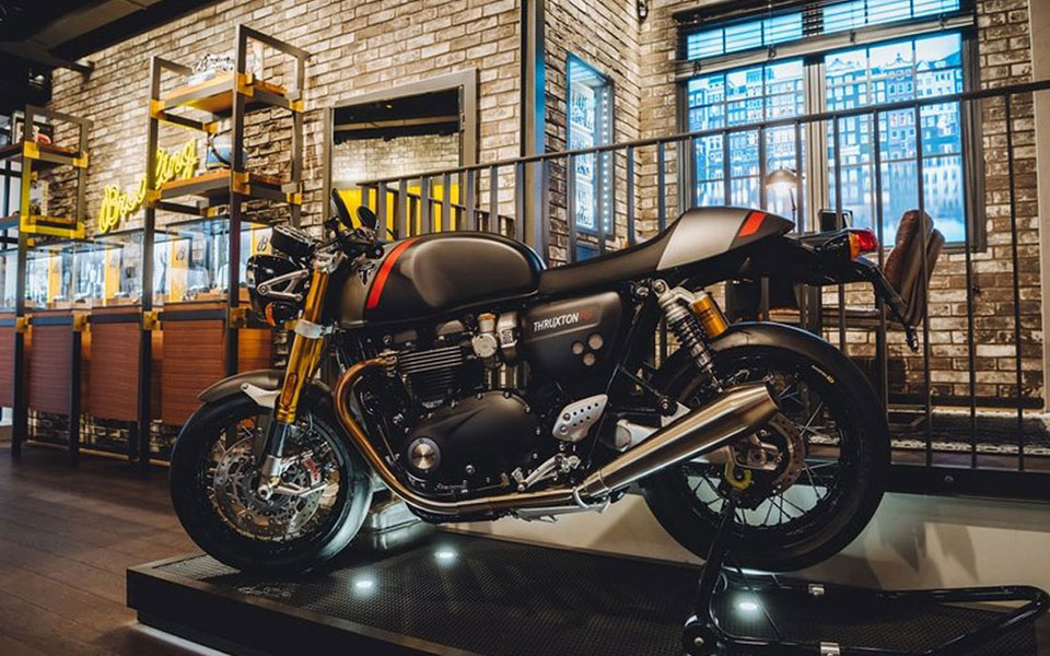 συνεργασία-triumph-και-breitling-561452206