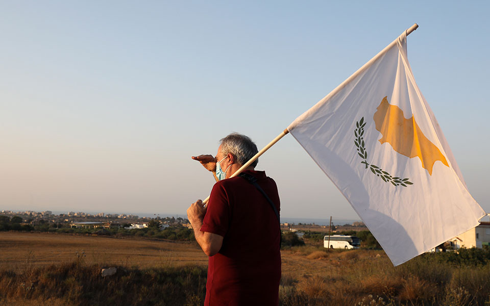 κατεχόμενα-στάση-αναμονής-από-την-αθή-561439261