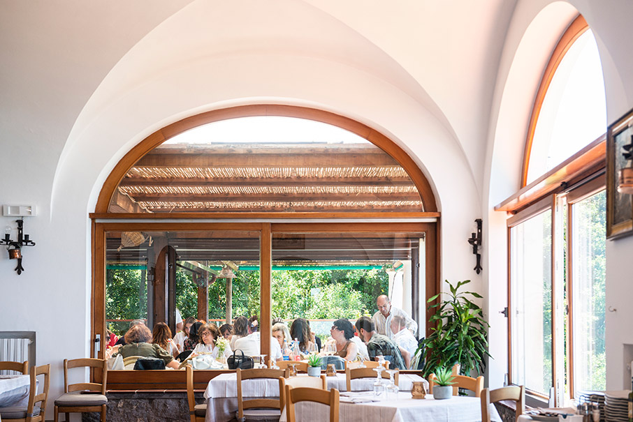 Κάπρι και Προτσίντα: Τόσο κοντά, τόσο διαφορετικά-3