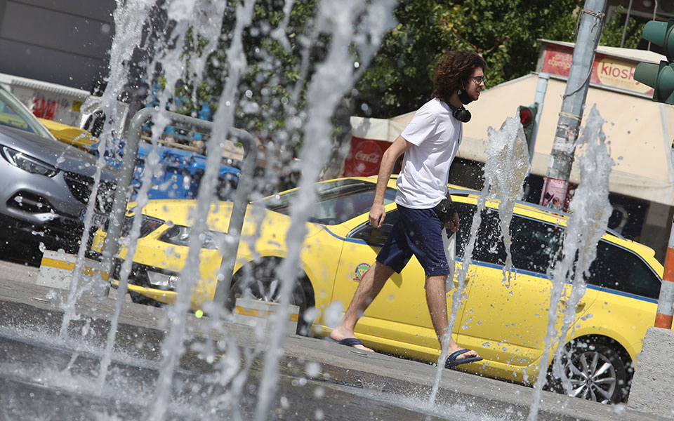 τσίπρας-για-καύσωνα-να-κηρυχθεί-αργία-561450370