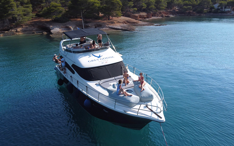 taste-summer-with-grey-goose-561442531