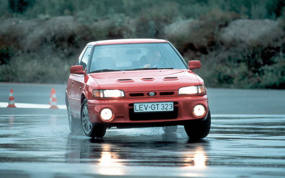 80-χρόνια-compact-μοντέλων-mazda-561450775