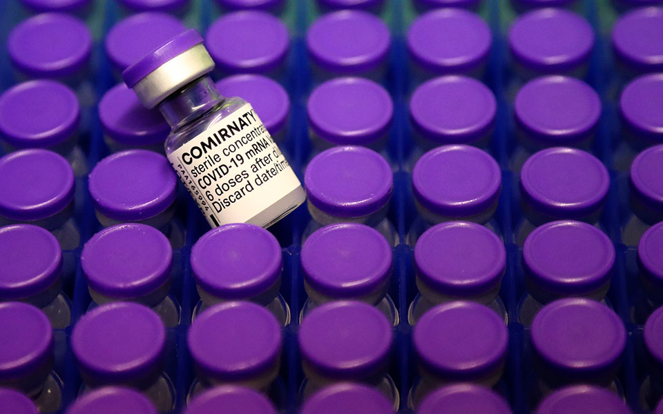 εμβολιασμός-εφήβων-πότε-αναμένεται-η-561421171