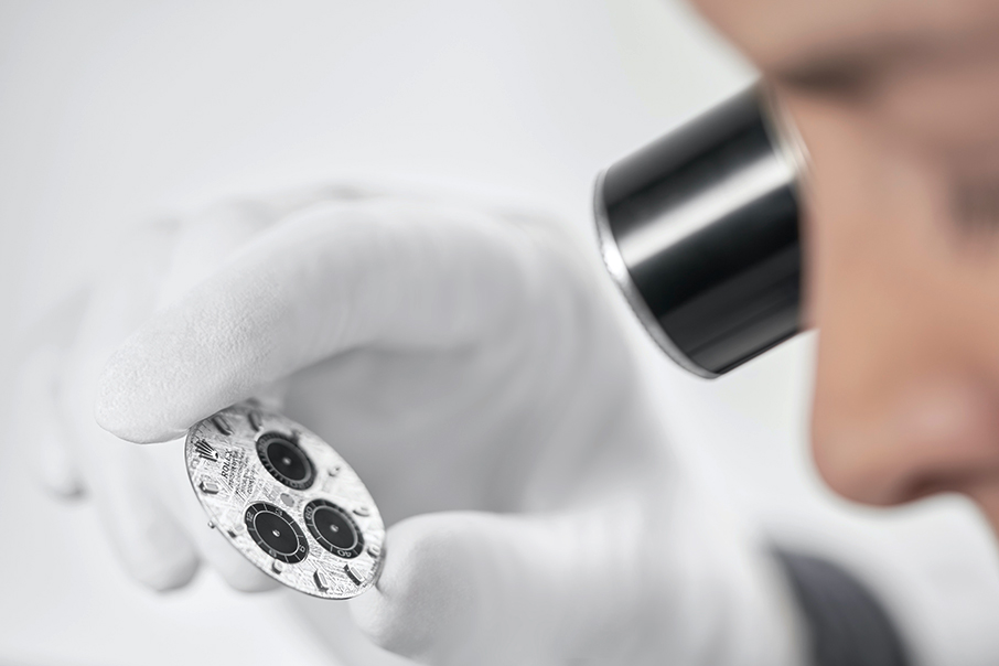 Η διαστημική γοητεία του νέου ROLEX Cosmograph Daytona-3