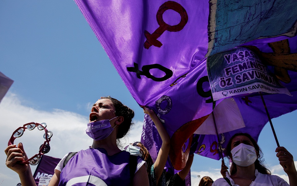 τουρκία-επίσημη-αποχώρηση-από-τη-σύμβ-561417736