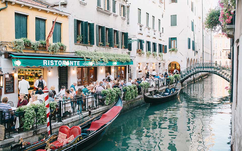 η-βενετία-διέφυγε-τον-κίνδυνο-561447436