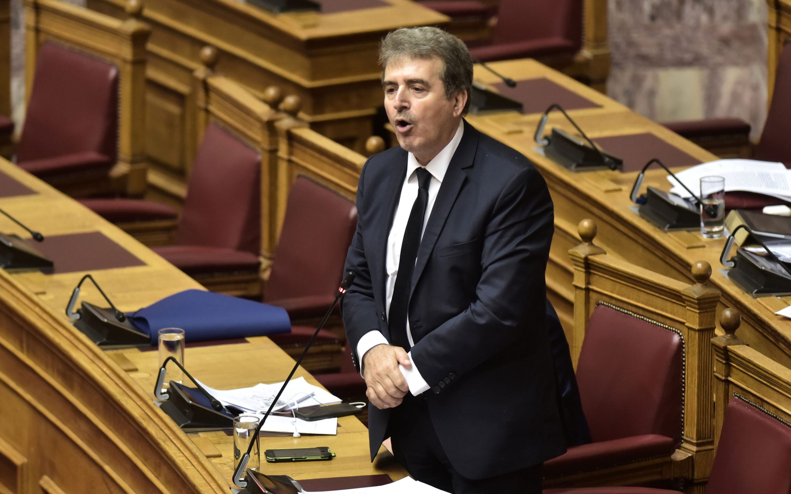 στη-μύκονο-ο-μ-χρυσοχοΐδης-και-ο-αρχηγό-561446023