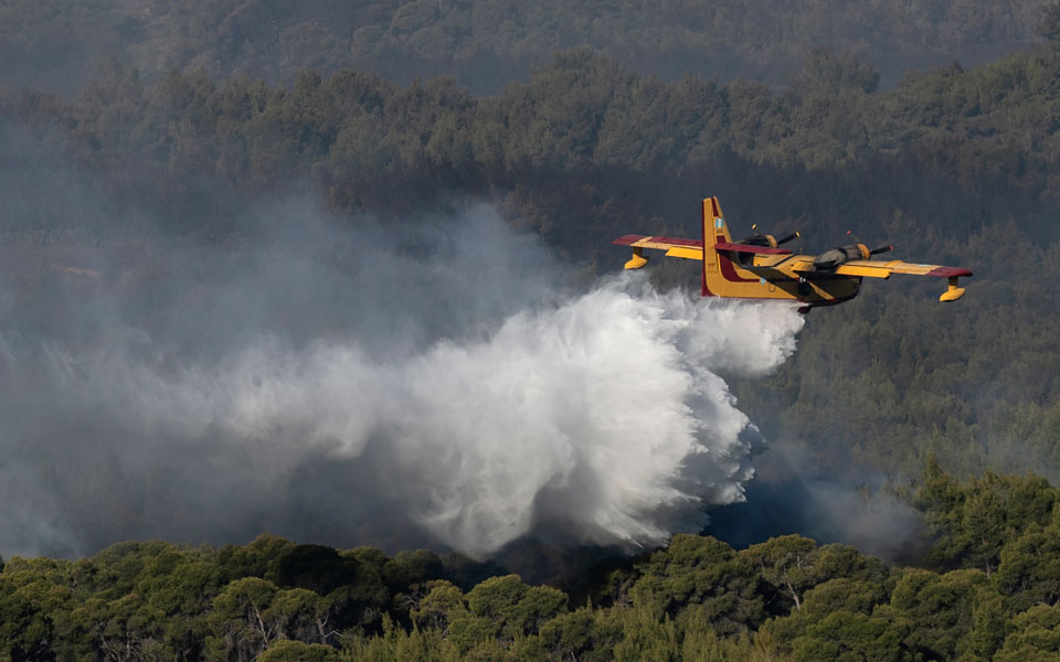 φωτιά-στη-χίο-ενισχύονται-οι-δυνάμεις-561426091