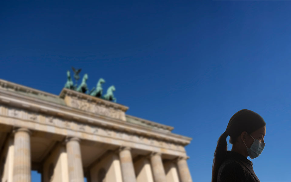 γερμανία-η-βιαστική-χαλάρωση-των-μέτρ-561440047