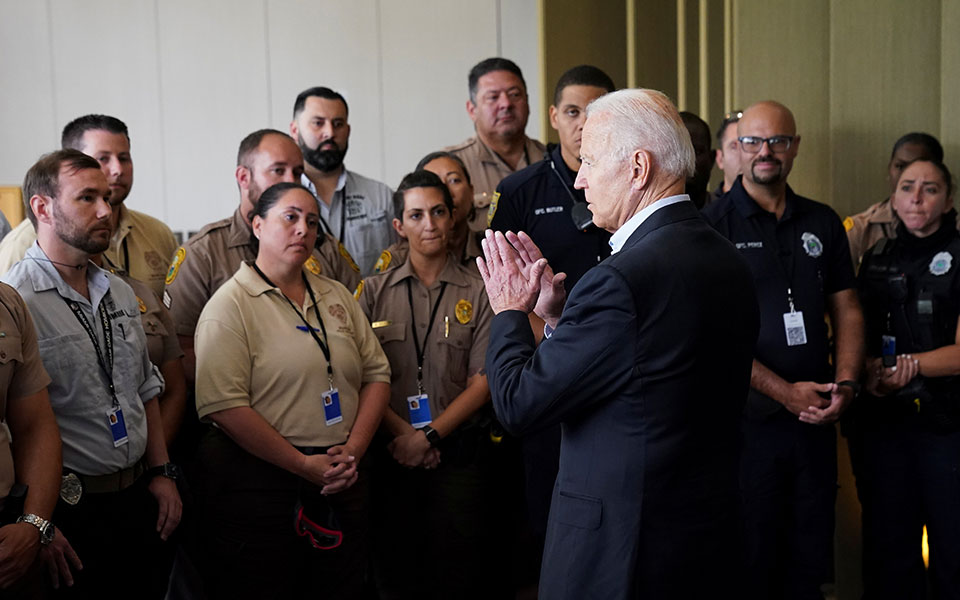 κατάρρευση-κτιρίου-στη-φλόριντα-στο-σ-561418885