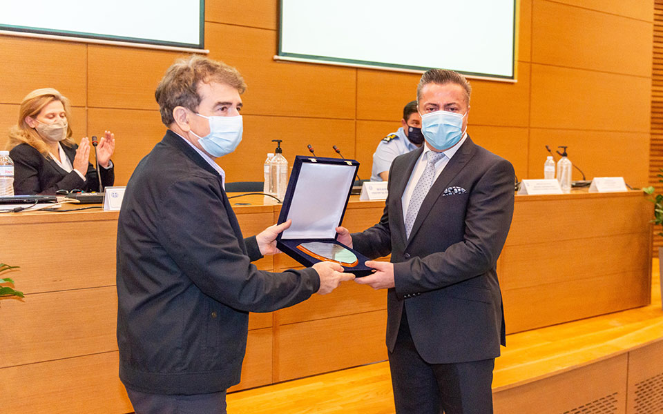 Γλυκά Νερά: Βραβεύτηκαν οι αστυνομικοί που εξιχνίασαν την ανθρωποκτονία-1