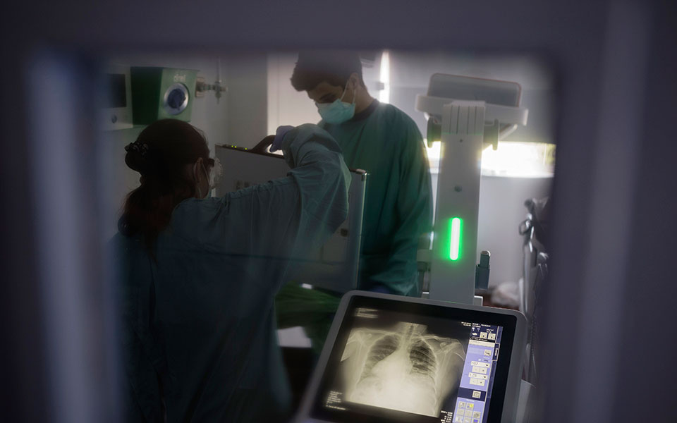 κορωνοϊός-2-854-νέα-κρούσματα-7-θάνατοι-130-δι-561443884