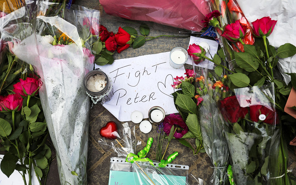 Ολλανδία: Κατέληξε ο δημοσιογράφος που δέχθηκε επίθεση με σφαίρες-1