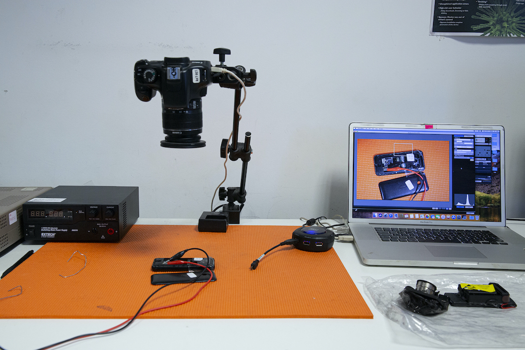 αναζητώντας-ψηφιακά-ίχνη-εγκλημάτων-561422116